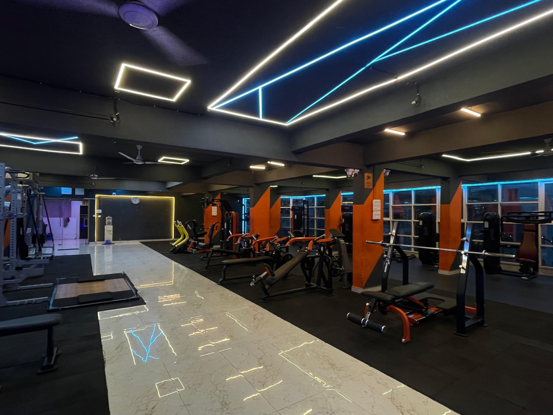 Flat and incline bench press stations with barbells at SK Fitness Gym, Chandan Nagar, Kharadi Flat and incline bench press stations with barbells at SK Fitness Gym, Chandan Nagar, Kharadi